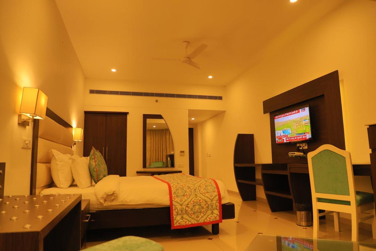 Hotel Natraj Rishīkesh Exterior foto